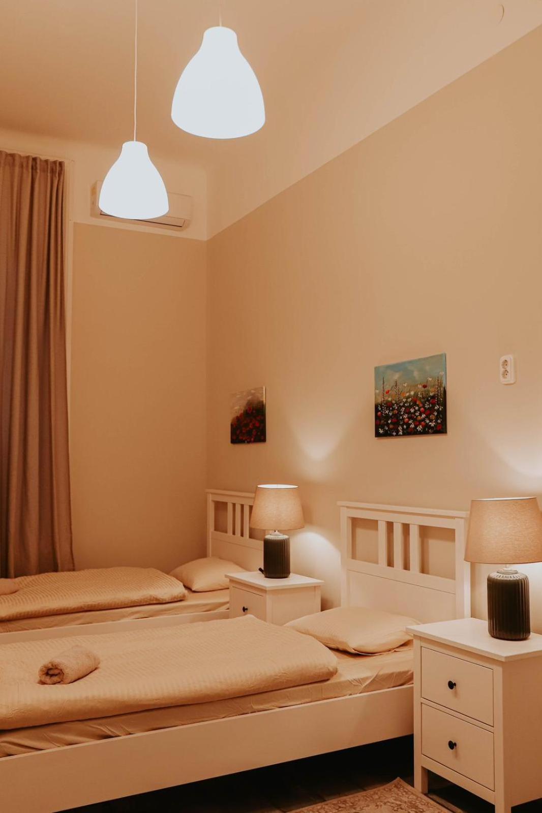 Rooms For Rent In Centre Budapest Exterior foto