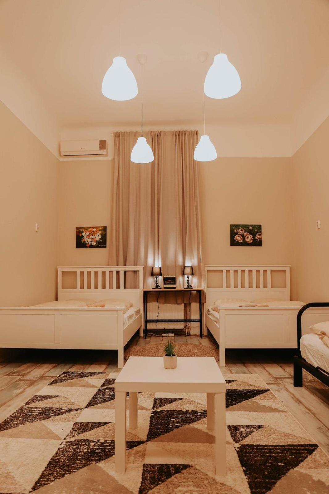 Rooms For Rent In Centre Budapest Exterior foto